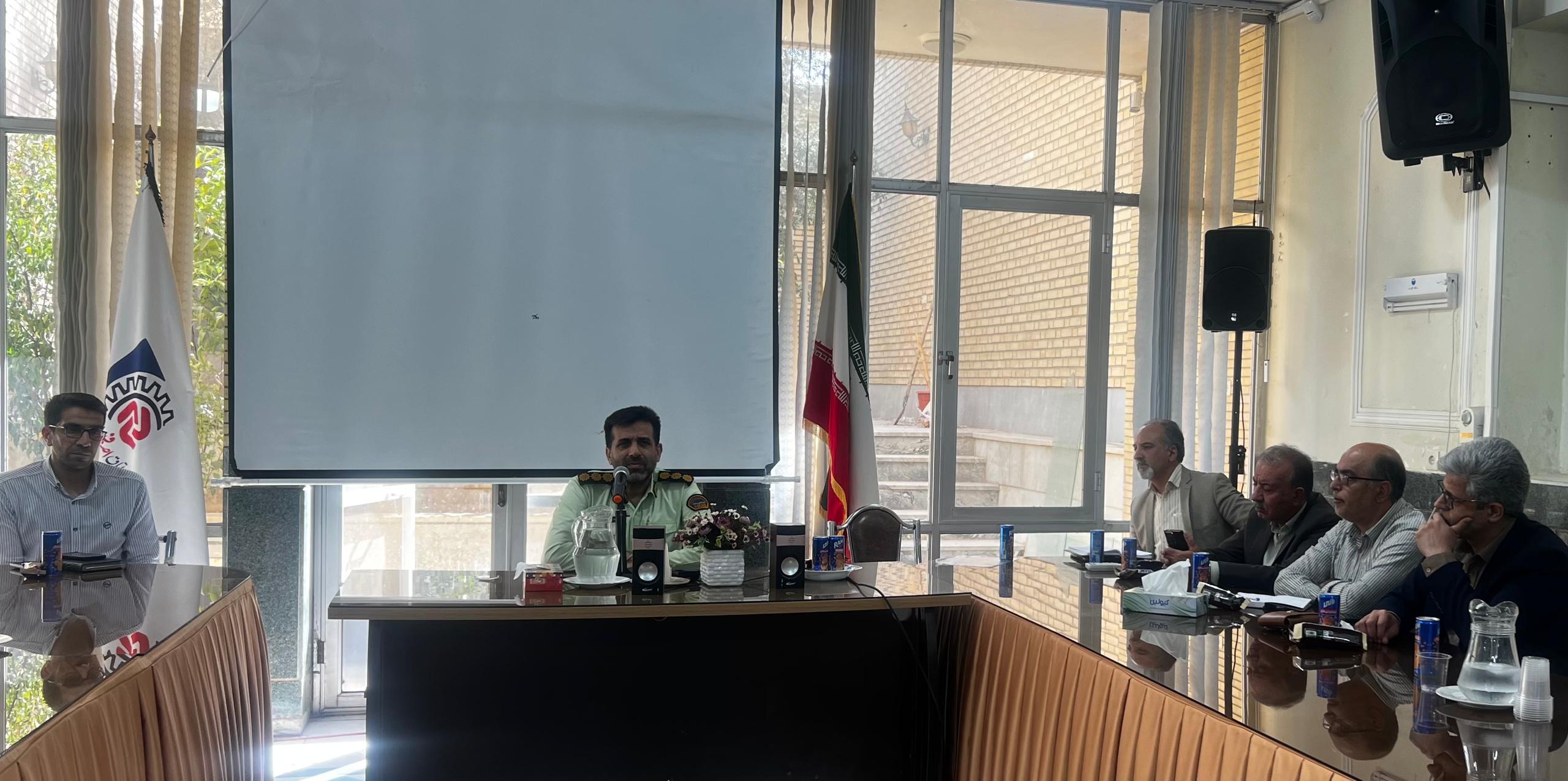 جلسه عمومی رئیس ستاد فرماندهی و رئیس اداره اماکن